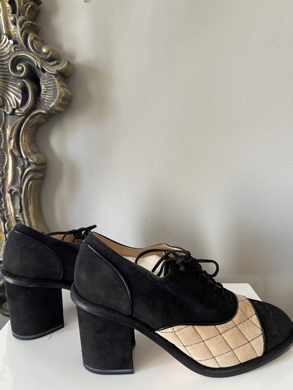 NIB Chanel™ Goatskin Black and Beige CC Lace-Ups Shoes Booties block heel - Picture 5 of 10